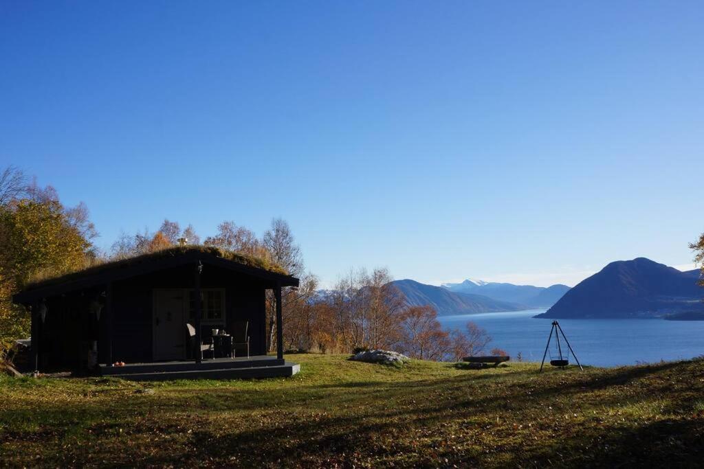 Holiday home Bregnehytte